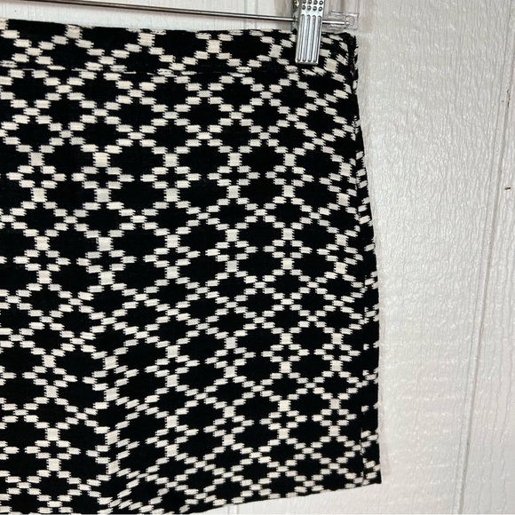 Mango Black and White Mini Skirt Size 2 - Picture 3 of 10